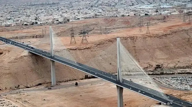 ما لا تعرفه عن الجسر المعلق بالرياض