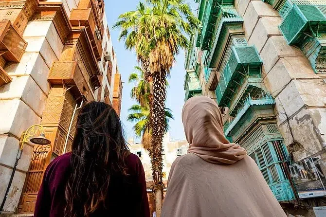 أنشطة مقترحة ومعالم يجب رؤيتها عند زيارة مدينة جدة
