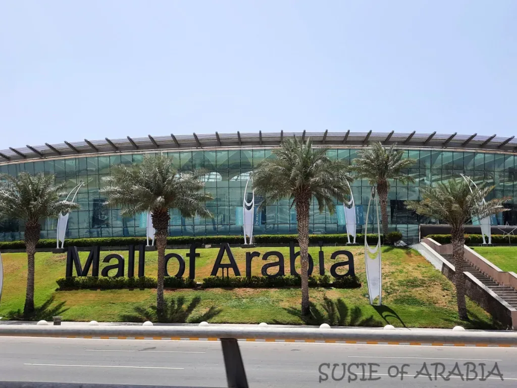 دليل مطاعم وكافيهات مول العرب في جدة