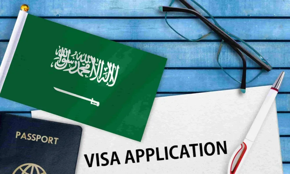 الفرق بين تأشيرة العمل السعودية وتأشيرة السياحة