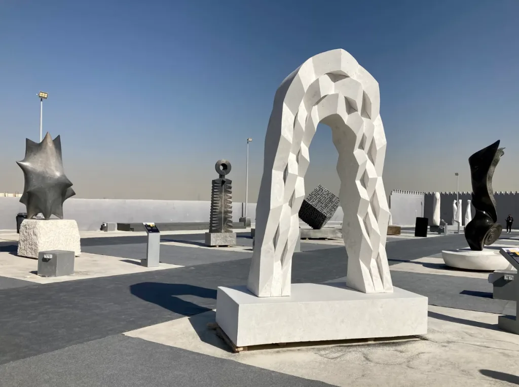 الأماكن المفضلة لرواد الأعمال في مجال الأزياء العتيقة في الرياض - صورة 4