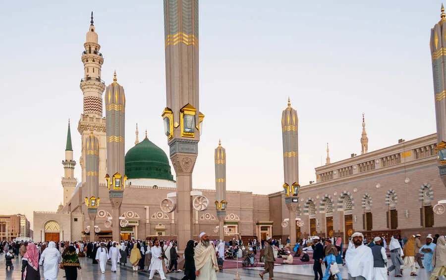 4 أشياء يجب القيام بها في المدينة المنورة أثناء العمرة