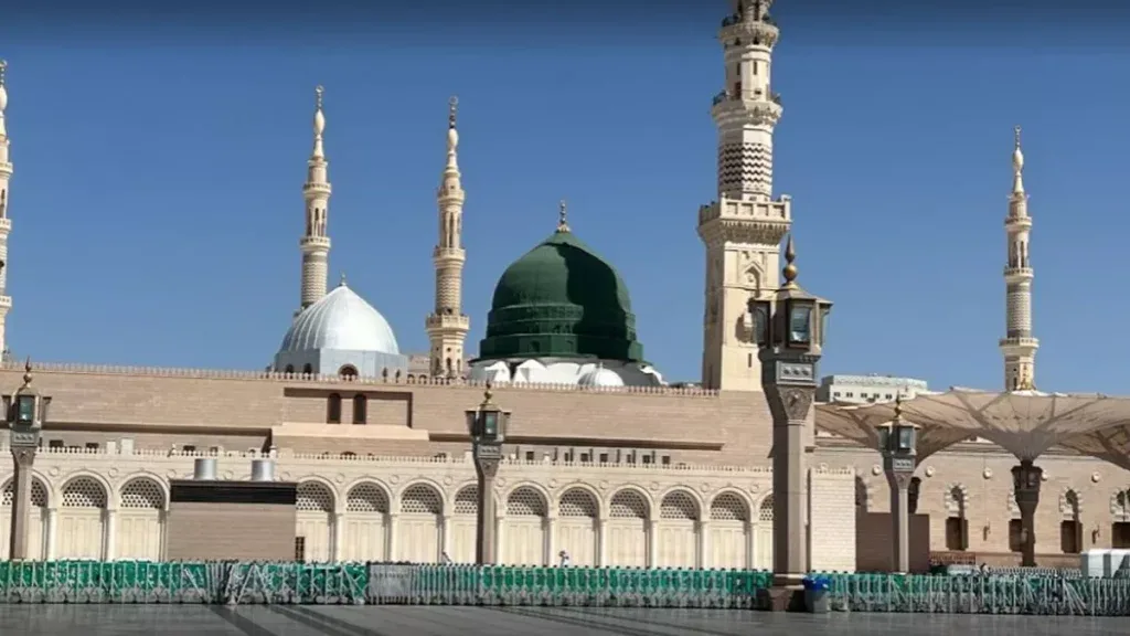 الأماكن الدينية للزيارة في المدينة المنورة أثناء العمرة