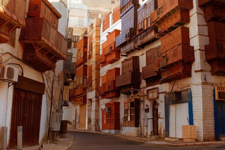 جولة في مدينة جدة التاريخية لإلقاء نظرة على ماضي المدينة