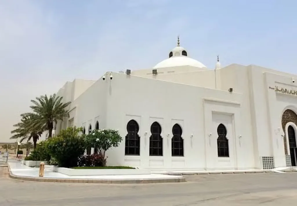 دليل جامع الملك خالد الكبير في الرياض