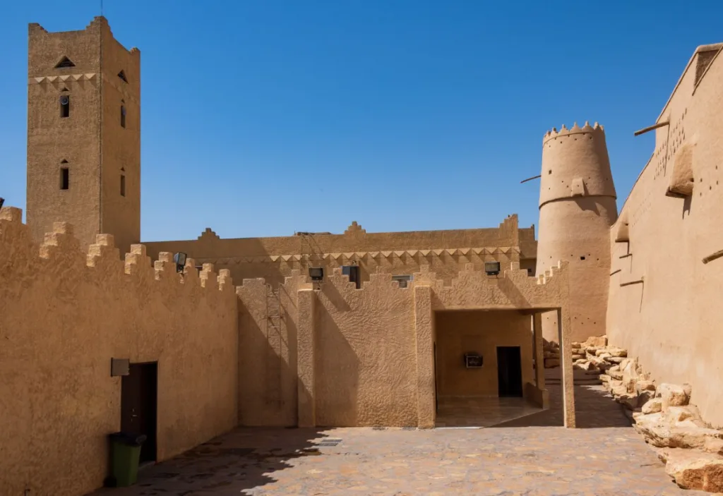 اكتشاف التاريخ العريق لمدينة الرياض: جولة في أبرز المعالم التاريخية