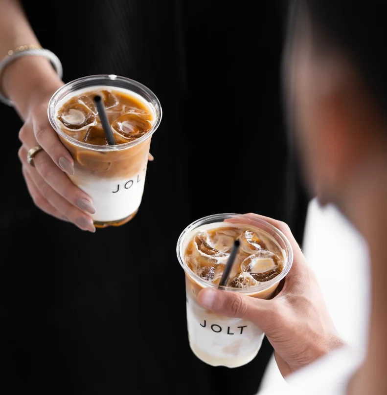 أفضل 5 أماكن تقدم القهوة المثلجة في الرياض