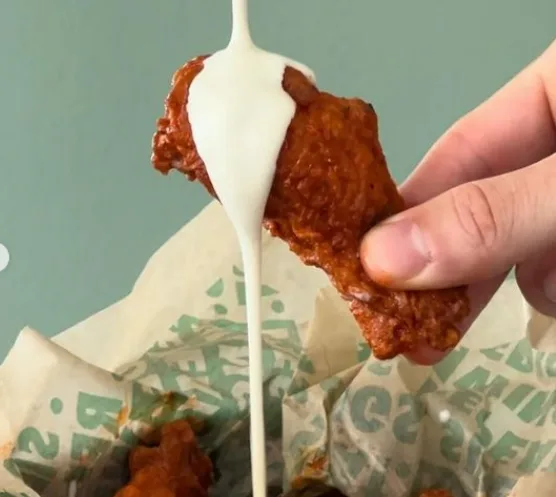 سلسلة مطاعم "Wingstop" الأمريكية الشهيرة تفتتح فرعًا جديدًا في الرياض قريبًا