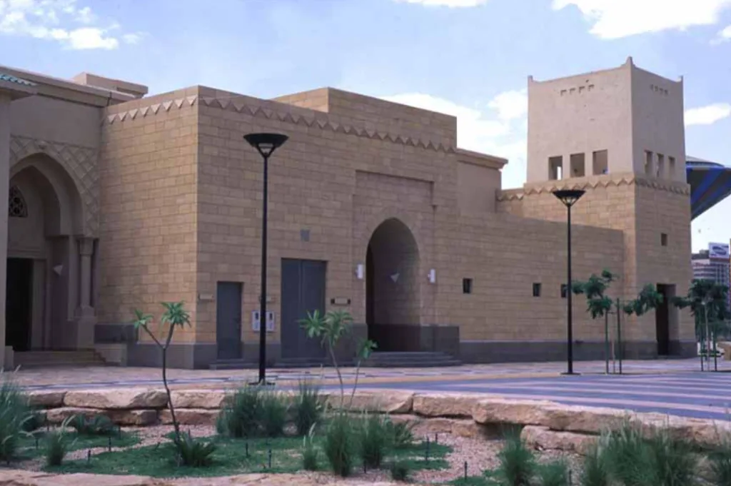 تجارب سياحية فريدة في مناطق المملكة خلال اليوم الوطني
