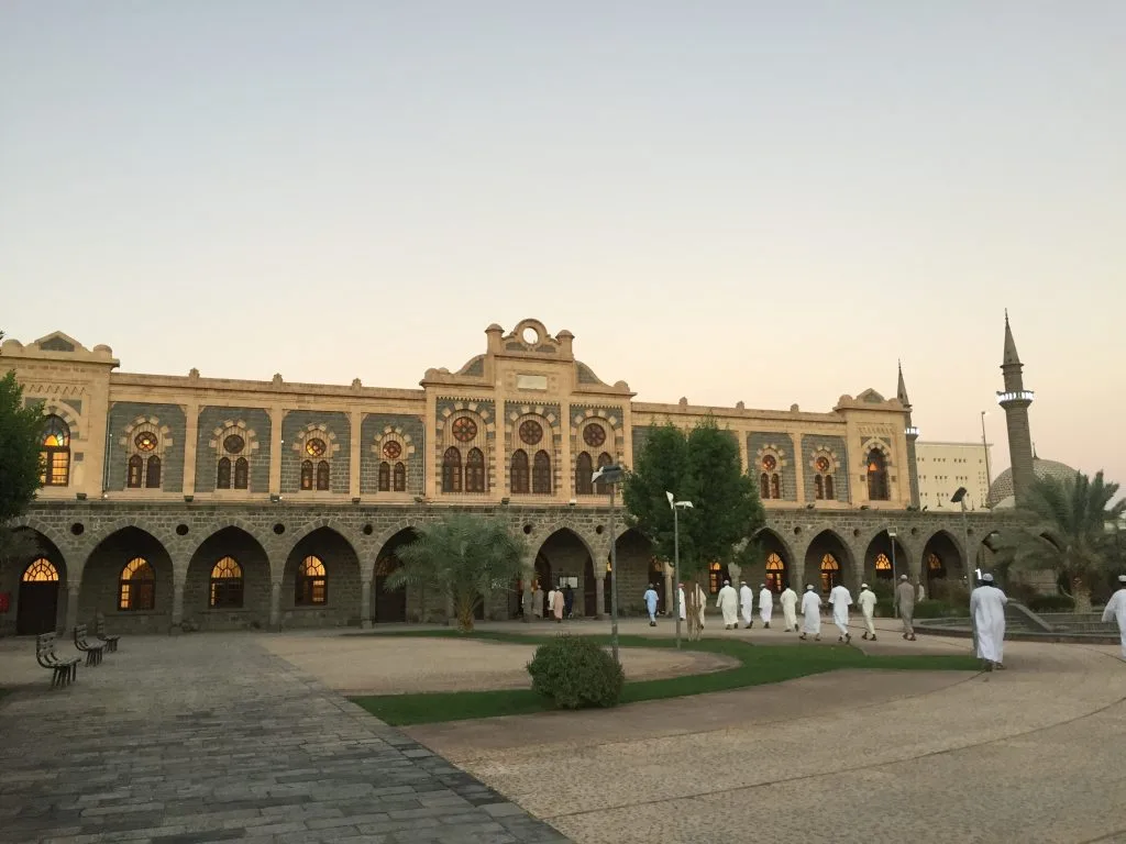 اكتشف متحف دار المدينة: نافذتك على تاريخ المدينة المنورة