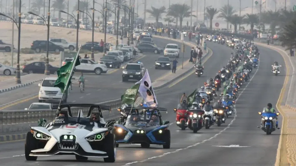 أنشطة رياضية وسباقات جماعية بمناسبة اليوم الوطني السعودي