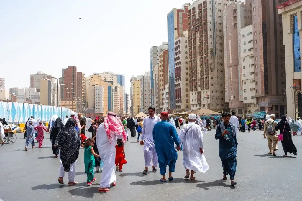 اكتشف الثقافة السعودية بعمق وتفاصيلها المميزة
