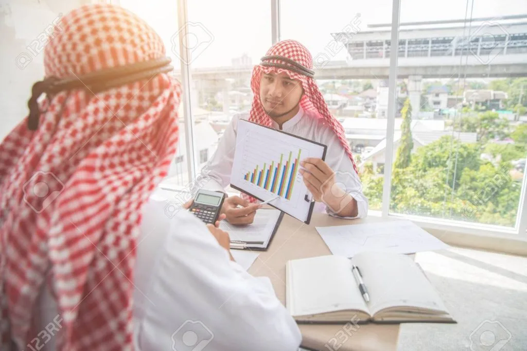 قادة الاقتصاد السعودي: أغنى 10 رجال أعمال في 2025