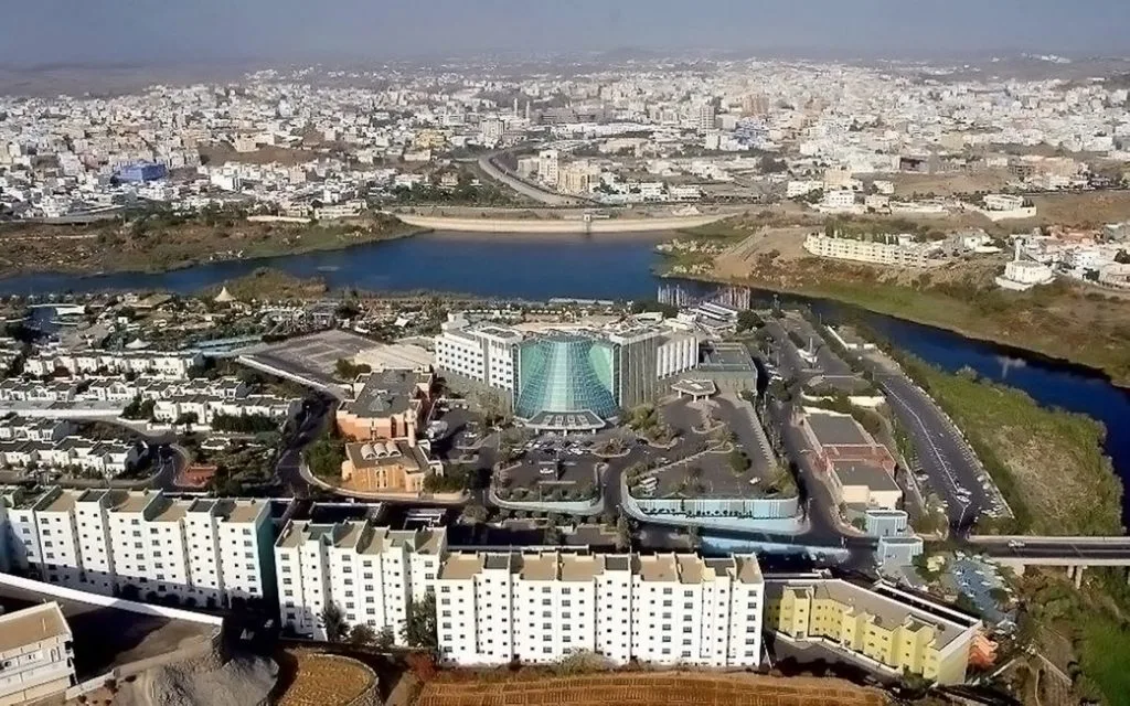 أفضل الوجهات الجبلية والطبيعية في السعودية