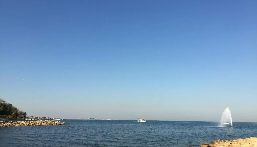 وجهات بحرية مميزة: أعلى 3 شواطئ هادئة في السعودية