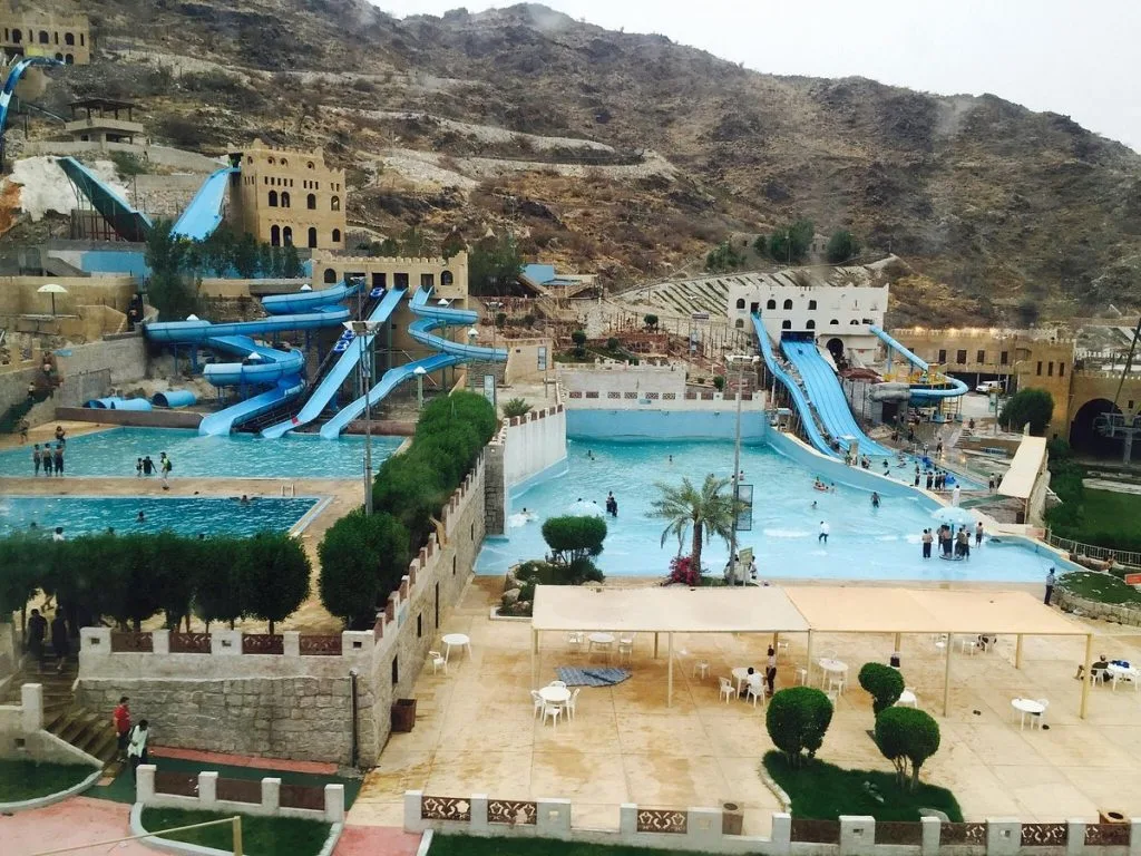 أبرز 5 منتجعات في أبها