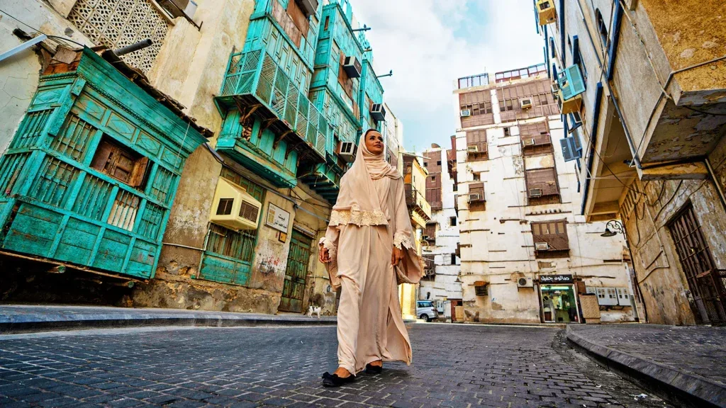 أكثر 10 وجهات سياحية زيارة في السعودية هذا العام