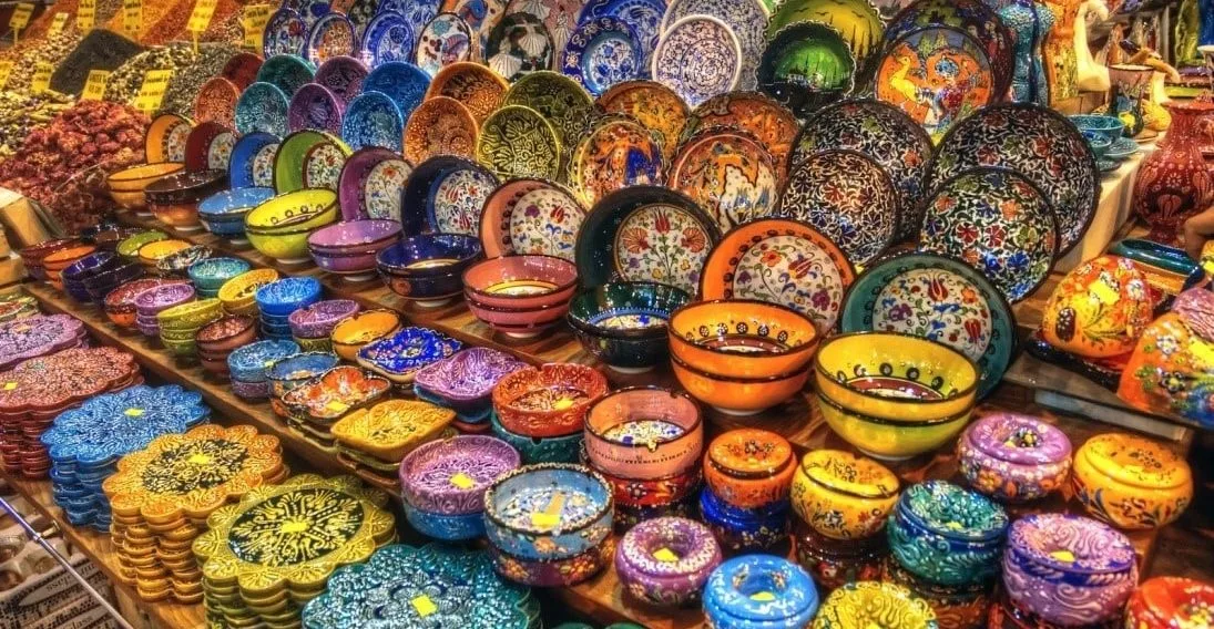أفضل الأماكن لشراء الهدايا والتذكارات في المملكة