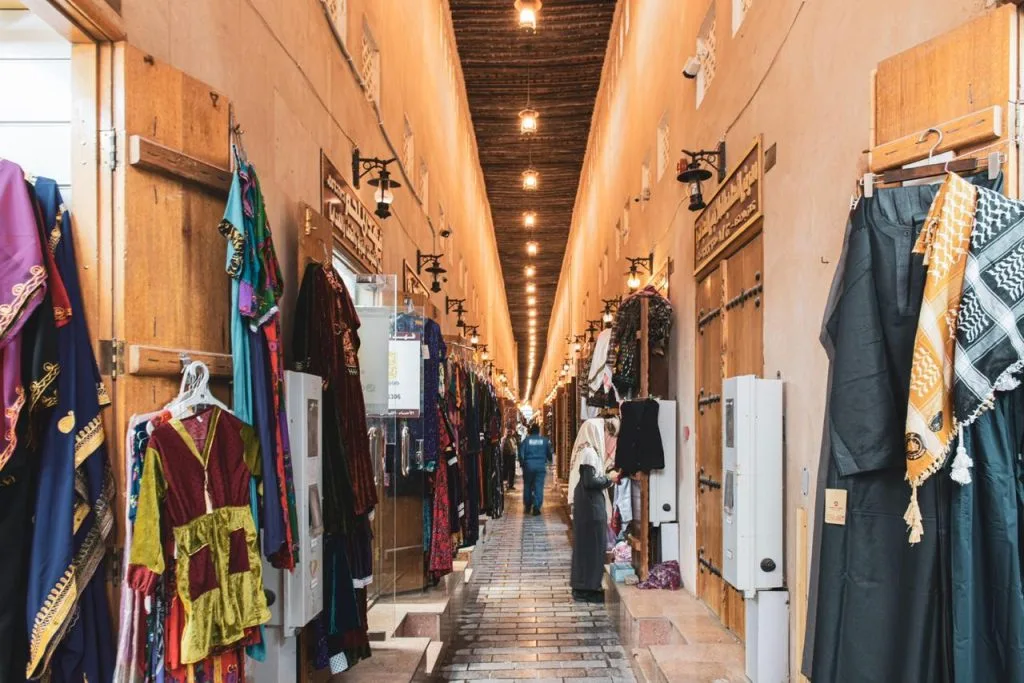 دليل سوق القيصرية في الأحساء