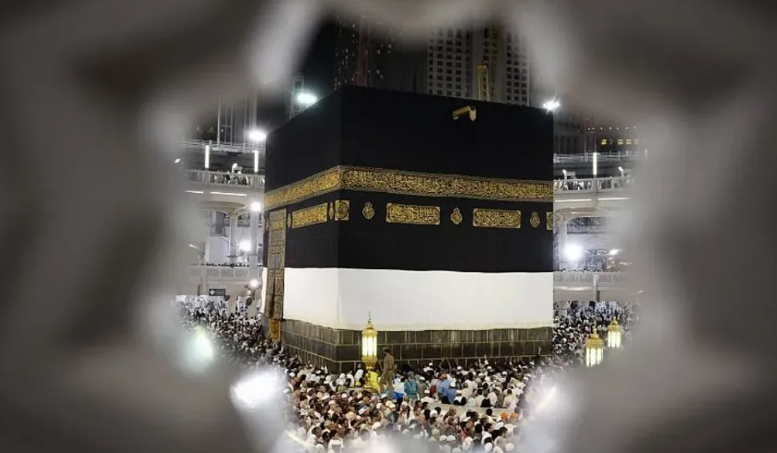 التعامد الأول للشمس في عام 2024 على الكعبة المشرفة في هذا الموعد..