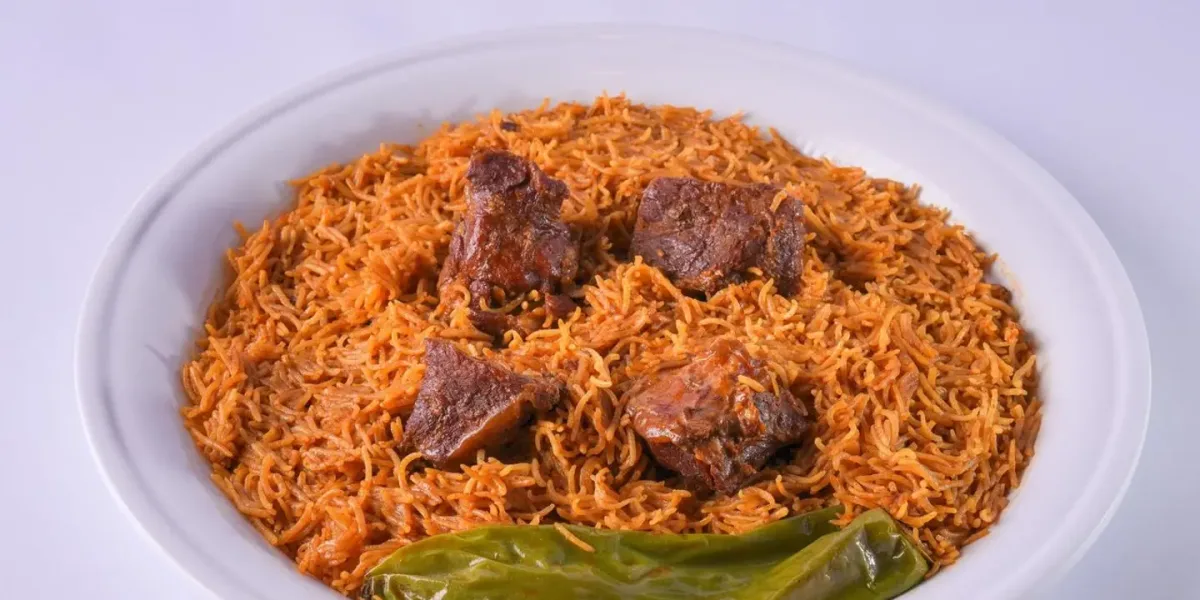 ما هو أفضل مطعم يقدم مضغوط حاشي في الرياض؟