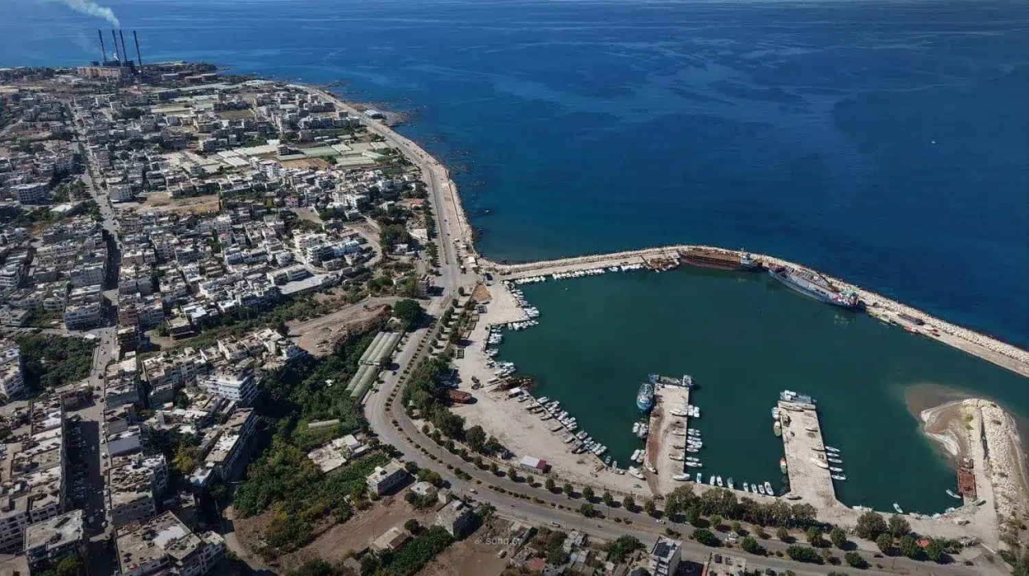 وصول أولى شحنات المنحة النفطية السعودية إلى سوريا